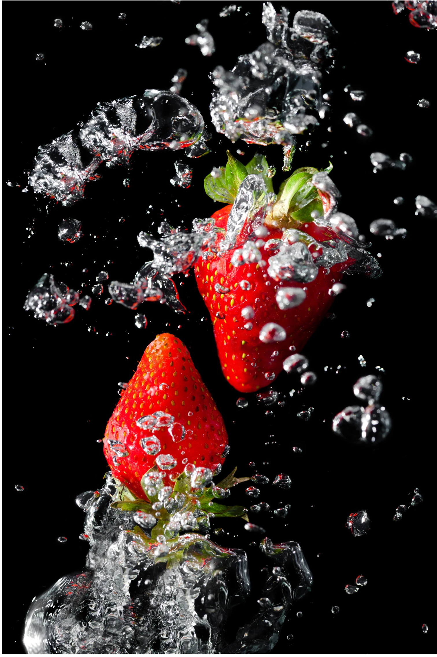 strawberries-falling-through-water