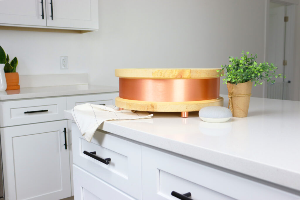 Qi-Home on counter